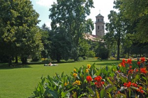 16 Stadtpark mit Kirche